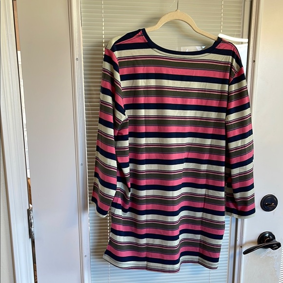 Striped Long Sleeve V-Neck Top - Picture 3 of 3